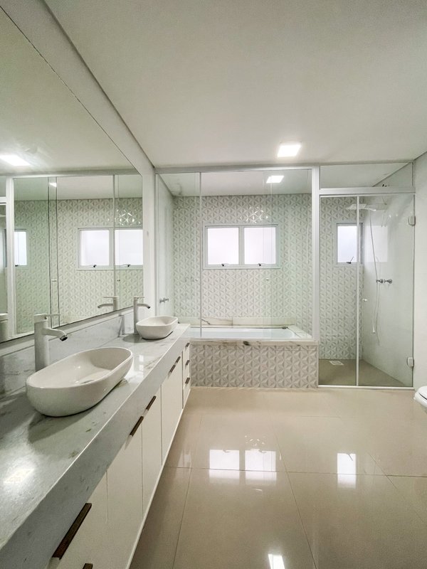 Casa Nova e Contemporânea no Arujá 5 Av. Benedito Manoel dos Santos Arujá - 