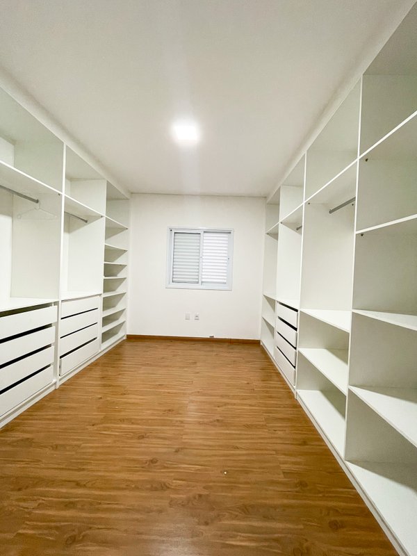 Casa Nova e Contemporânea no Arujá 5 Av. Benedito Manoel dos Santos Arujá - 
