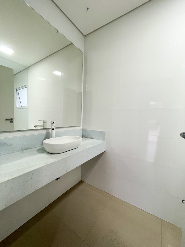 Casa Nova e Contemporânea no Arujá 5 Av. Benedito Manoel dos Santos Arujá - 