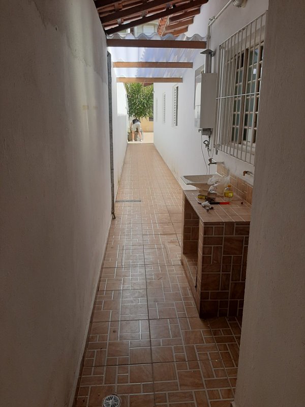 Casa Térrea com Quintal Amplo e 3 Dormitórios na Vila da Prata - Mogi das Cruzes - 