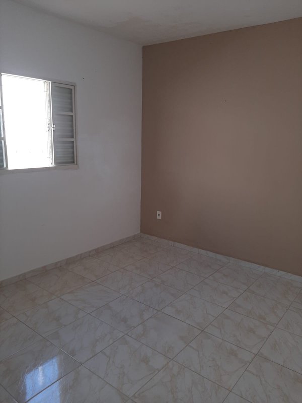 Casa Térrea com Quintal Amplo e 3 Dormitórios na Vila da Prata - Mogi das Cruzes - 