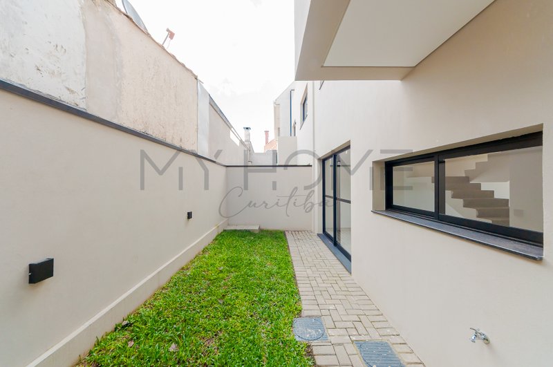 SOBRADO À VENDA EM SANTA FELICIDADE - 3 QUARTOS - COM TERRAÇO - IMÓVEL NOVO Rua Edson Campos Matesich Curitiba - 
