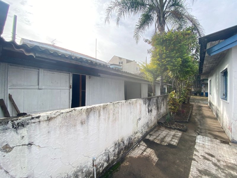 Área Residencial ou Comercial no Tremembé 624m² de terreno Avenida Nova Cantareira São Paulo - 