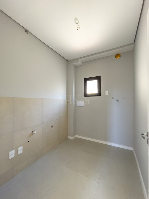 CASA COM 03 QUARTOS NO CANTEGRIL Rodovia Tapir Rocha Viamão - 