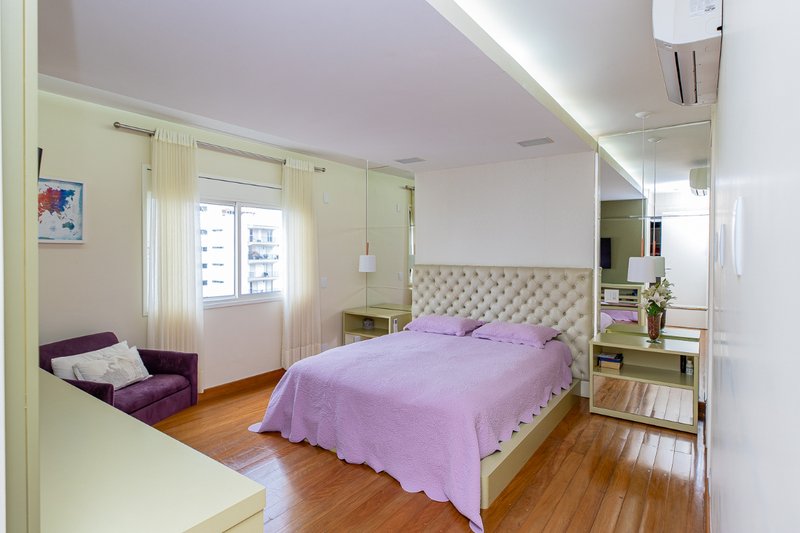 Apartamento 210m² em Moema 3 suítes 3 vagas Rua Juquis São Paulo - 