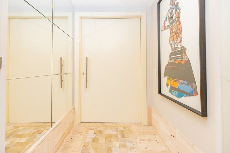 Apartamento 210m² em Moema 3 suítes 3 vagas Rua Juquis São Paulo - 