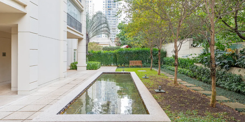 Apartamento 210m² em Moema 3 suítes 3 vagas Rua Juquis São Paulo - 