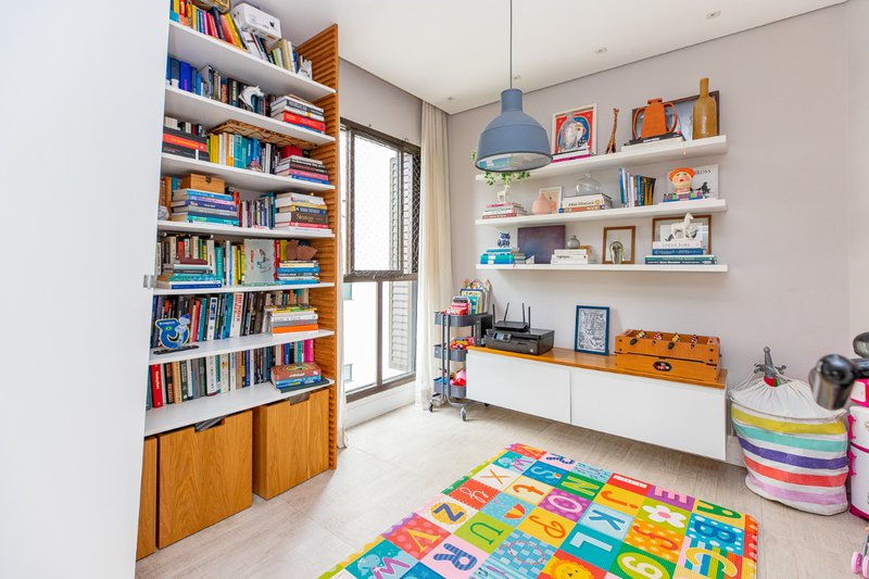 Apartamento 172m² em Moema 3 suítes 3 vagas Avenida Jandira São Paulo - 