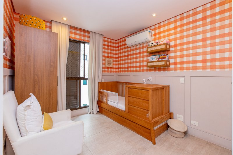Apartamento 172m² em Moema 3 suítes 3 vagas Avenida Jandira São Paulo - 