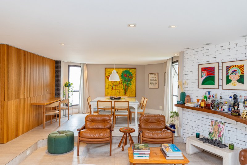 Apartamento 172m² em Moema 3 suítes 3 vagas Avenida Jandira São Paulo - 