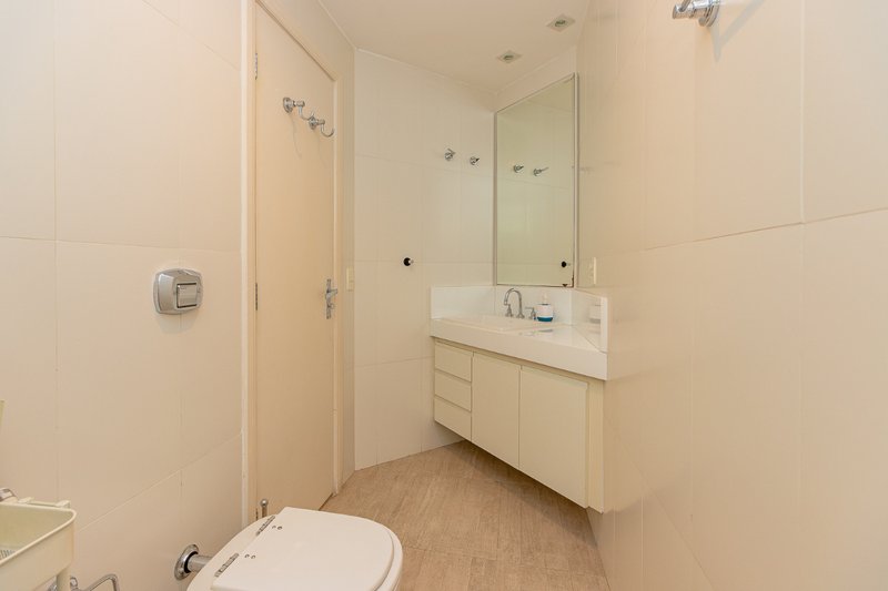 Apartamento 172m² em Moema 3 suítes 3 vagas Avenida Jandira São Paulo - 