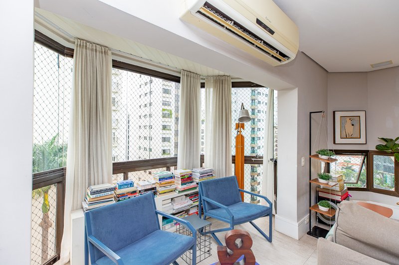 Apartamento 172m² em Moema 3 suítes 3 vagas Avenida Jandira São Paulo - 