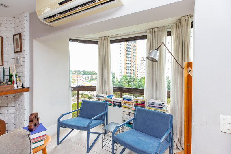 Apartamento 172m² em Moema 3 suítes 3 vagas Avenida Jandira São Paulo - 