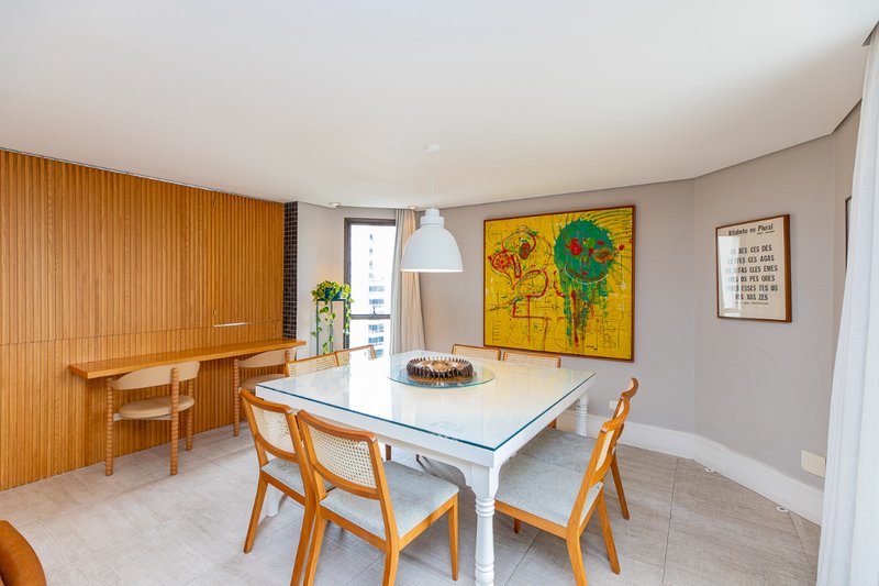 Apartamento 172m² em Moema 3 suítes 3 vagas Avenida Jandira São Paulo - 