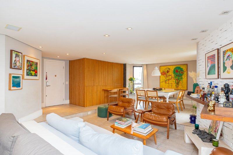 Apartamento 172m² em Moema 3 suítes 3 vagas Avenida Jandira São Paulo - 