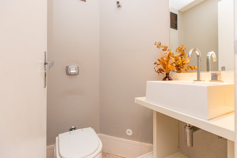 Apartamento 172m² em Moema 3 suítes 3 vagas Avenida Jandira São Paulo - 