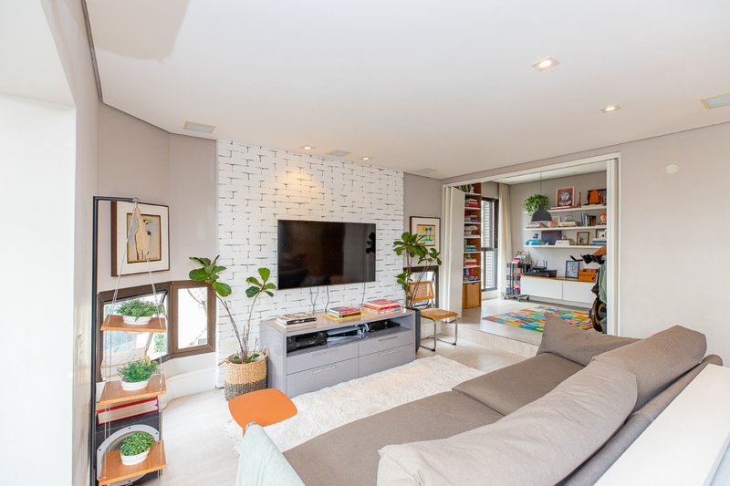Apartamento 172m² em Moema 3 suítes 3 vagas Avenida Jandira São Paulo - 