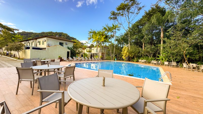 Casa em Condomínio na Praia Barra do Sahy - LOCAÇÕES Av. Adelino Tavares São Sebastião - 
