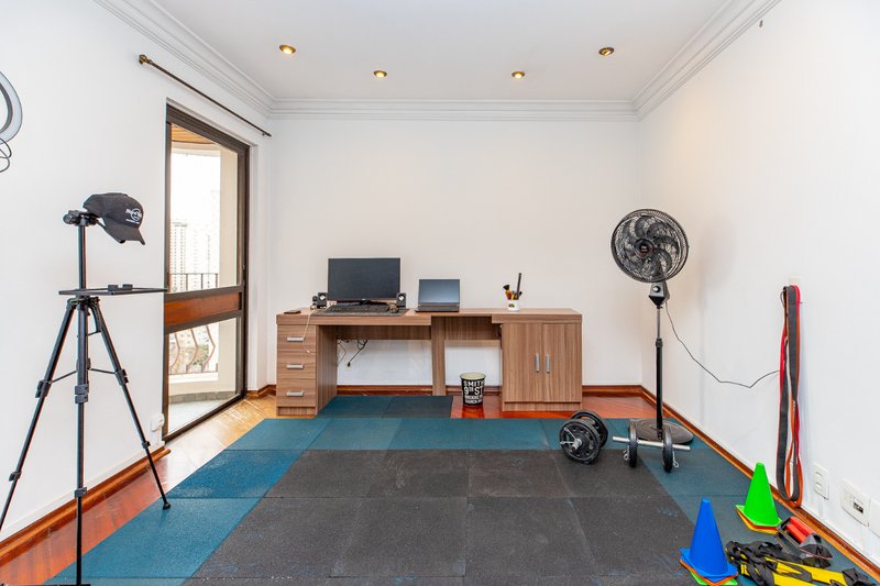Apartamento 150m² em Moema 3 dormitórios 2 suítes 2 vagas Avenida Jamaris São Paulo - 