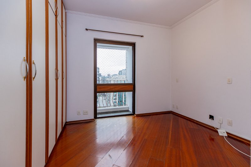 Apartamento 150m² em Moema 3 dormitórios 2 suítes 2 vagas Avenida Jamaris São Paulo - 