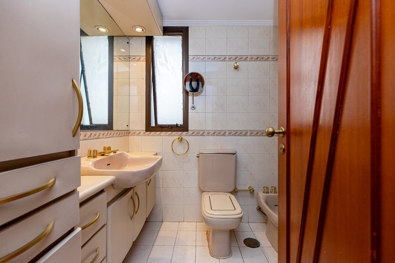 Apartamento 150m² em Moema 3 dormitórios 2 suítes 2 vagas Avenida Jamaris São Paulo - 