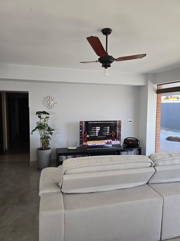 “OPORTUNIDADE”, ALUGO CHACARA COM CASA MOBILIADA NO CONDOMÍNIO VITASSAY EM BOITUVA/SP” Alameda das Araucárias Boituva - 