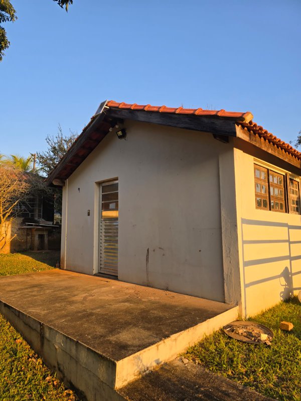 “OPORTUNIDADE”, ALUGO CHACARA COM CASA MOBILIADA NO CONDOMÍNIO VITASSAY EM BOITUVA/SP” Alameda das Araucárias Boituva - 