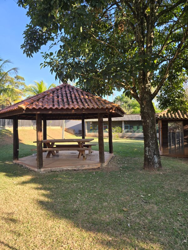 “OPORTUNIDADE”, ALUGO CHACARA COM CASA MOBILIADA NO CONDOMÍNIO VITASSAY EM BOITUVA/SP” Alameda das Araucárias Boituva - 