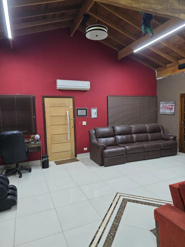 “OPORTUNIDADE”, ALUGO CHACARA COM CASA MOBILIADA NO CONDOMÍNIO VITASSAY EM BOITUVA/SP” Alameda das Araucárias Boituva - 