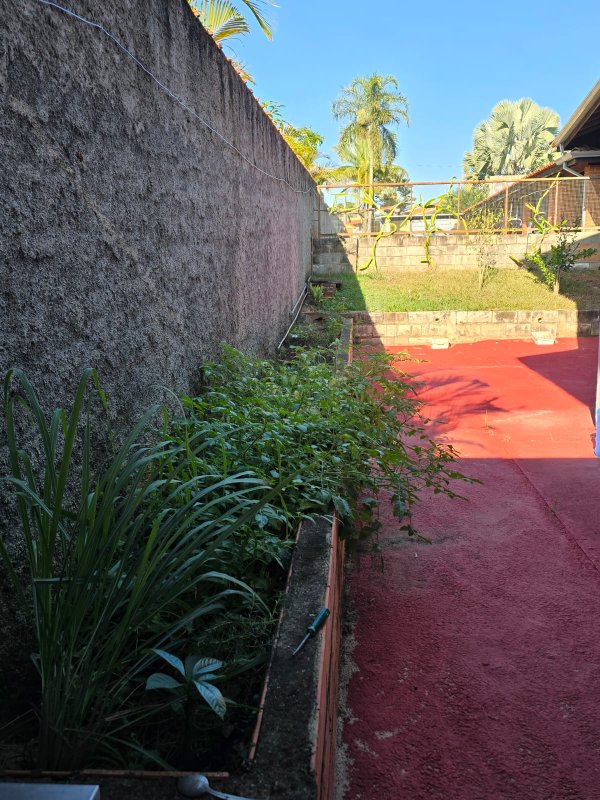 “OPORTUNIDADE”, ALUGO CHACARA COM CASA MOBILIADA NO CONDOMÍNIO VITASSAY EM BOITUVA/SP” Alameda das Araucárias Boituva - 