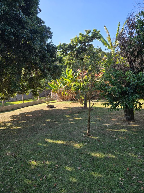 “OPORTUNIDADE”, ALUGO CHACARA COM CASA MOBILIADA NO CONDOMÍNIO VITASSAY EM BOITUVA/SP” Alameda das Araucárias Boituva - 