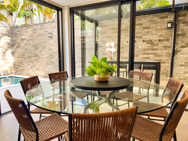 Casa em Condomínio pé na areia na Praia de Juquehy - À VENDA  São Sebastião - 