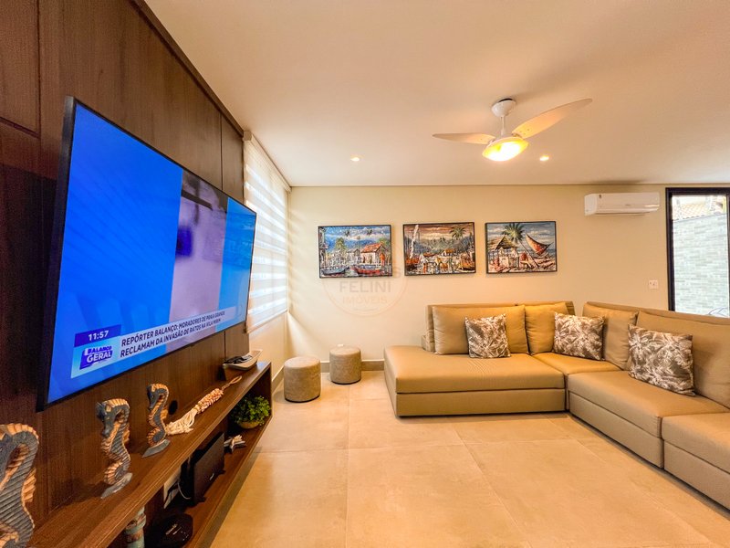 Casa em Condomínio pé na areia na Praia de Juquehy - À VENDA  São Sebastião - 