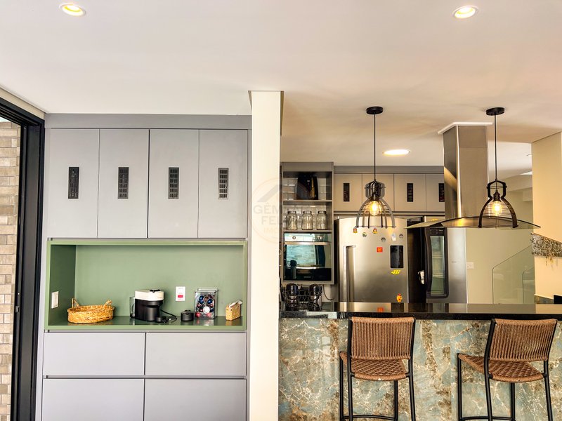 Casa em Condomínio pé na areia na Praia de Juquehy - À VENDA  São Sebastião - 