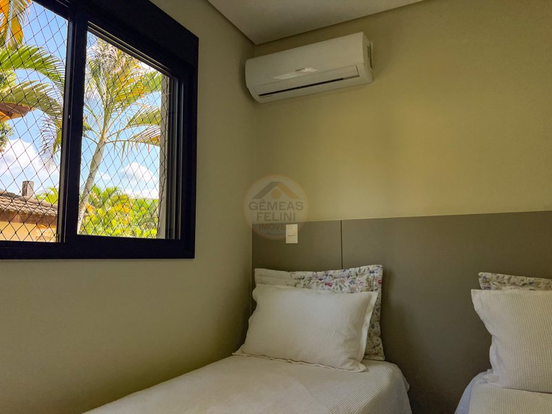 Casa em Condomínio pé na areia na Praia de Juquehy - À VENDA  São Sebastião - 