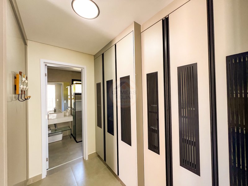 Casa em Condomínio pé na areia na Praia de Juquehy - À VENDA  São Sebastião - 