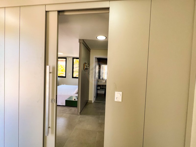 Casa em Condomínio pé na areia na Praia de Juquehy - À VENDA  São Sebastião - 