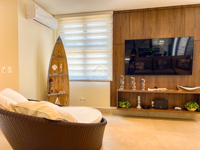 Casa em Condomínio pé na areia na Praia de Juquehy - À VENDA  São Sebastião - 