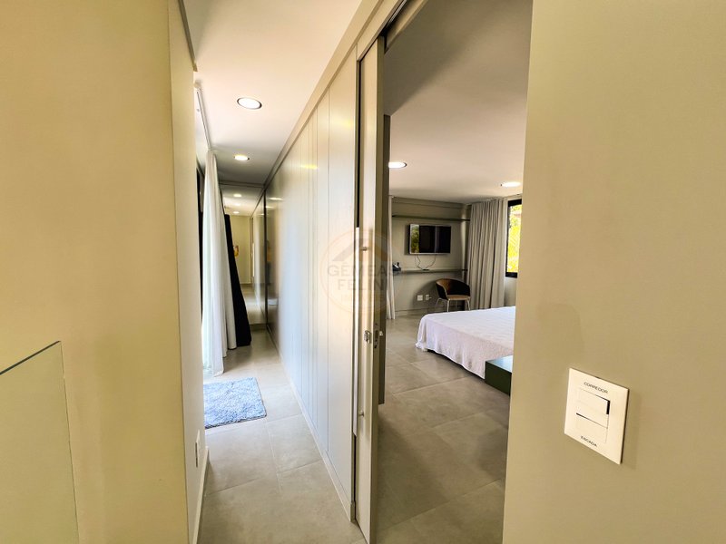 Casa em Condomínio pé na areia na Praia de Juquehy - À VENDA  São Sebastião - 