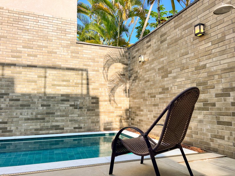 Casa em Condomínio pé na areia na Praia de Juquehy - À VENDA  São Sebastião - 