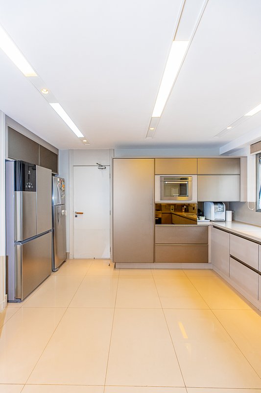 Apartamento 485m² no Campo Belo 3 suítes 5 vagas Rua Zacarias de Gois São Paulo - 