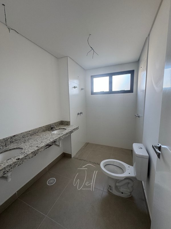Apartamento Condominio Aroeiras no Bairro Jardim 176m2 - 03 suítes - 03 vagas  Santo André - 