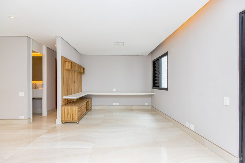 Apartamento 90m² em Moma 2 dorm 1 suíte 2 vagas Avenida dos Eucaliptos São Paulo - 