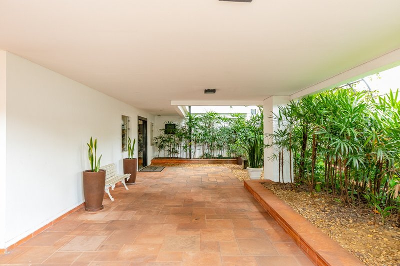 Apartamento 90m² em Moma 2 dorm 1 suíte 2 vagas Avenida dos Eucaliptos São Paulo - 