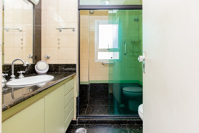 Apartamento 223m² no Jardim Paulista 3 dorm 2 suítes 2 vagas Alameda Itu São Paulo - 