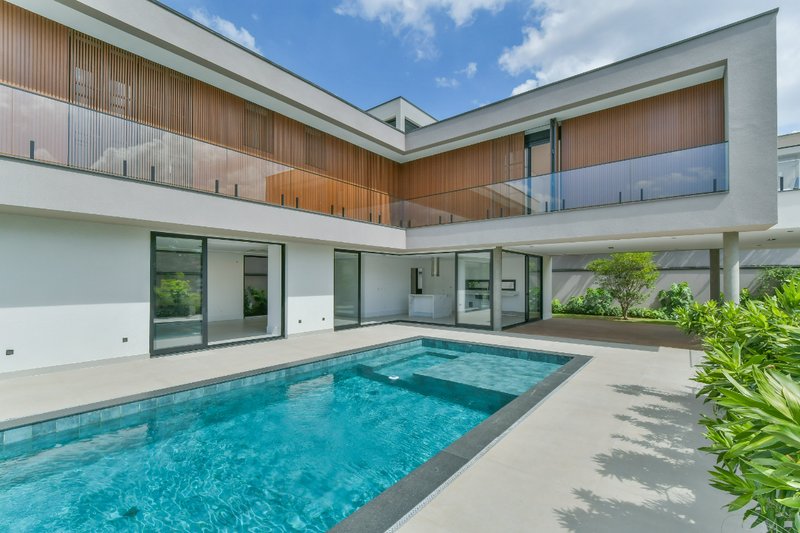 Casa em Condomínio em Alphaville 546m² 4 suítes 5 vagas Alameda das Embaúbas Santana de Parnaíba - 