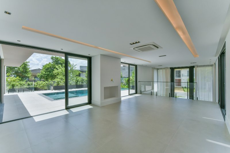 Casa em Condomínio em Alphaville 546m² 4 suítes 5 vagas Alameda das Embaúbas Santana de Parnaíba - 