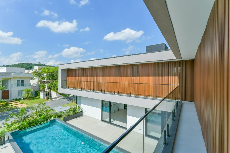 Casa em Condomínio em Alphaville 546m² 4 suítes 5 vagas Alameda das Embaúbas Santana de Parnaíba - 