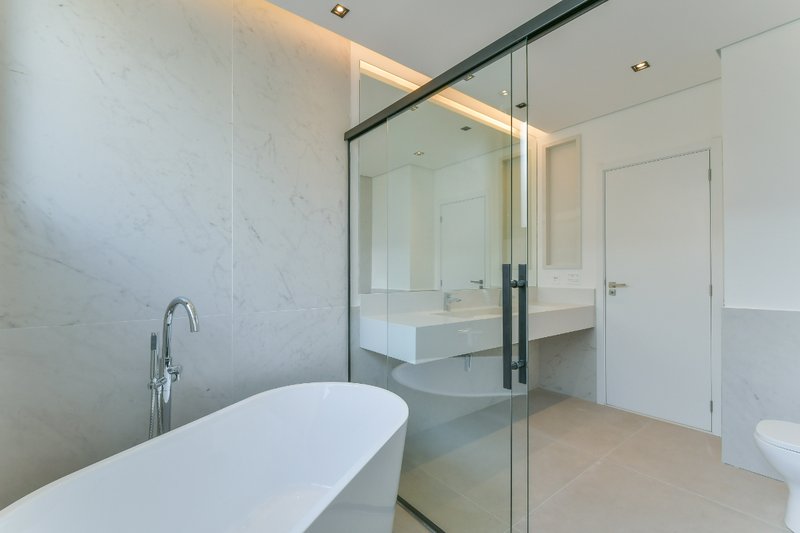 Casa em Condomínio em Alphaville 546m² 4 suítes 5 vagas Alameda das Embaúbas Santana de Parnaíba - 