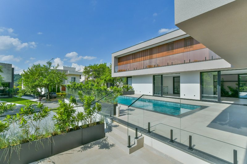 Casa em Condomínio em Alphaville 546m² 4 suítes 5 vagas Alameda das Embaúbas Santana de Parnaíba - 
